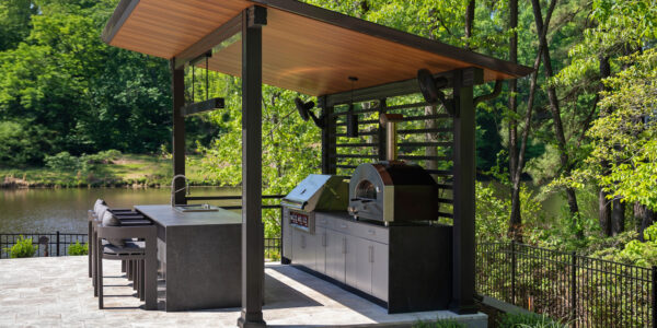outdoor kitchen with a roof